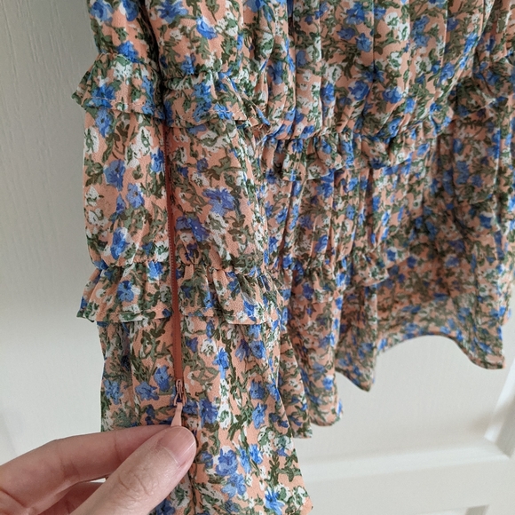 S O L D🏷️NEW ASTR The Label ruffle ruched blouse (size XS) - Picture 3 of 6